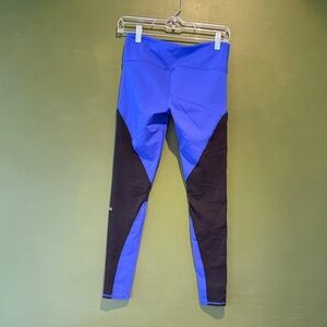 ALO Yoga Black and Blue Leggings